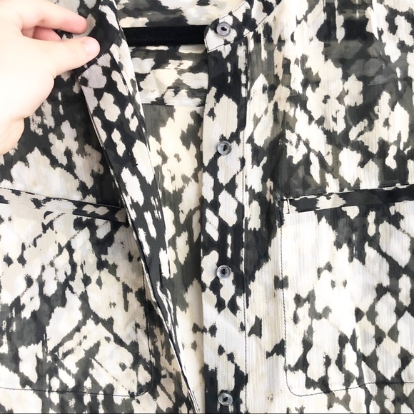 Vince Basketweave Printed Silk Button Down Blouse - Picture 4 of 6